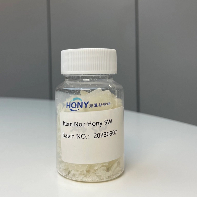 Steartrimonium methosulfate & Dipalmitoylethyl hydroxyethylmonium methosulfate & Glyceryl stearate & Stearamidopropyl dimethylamine White to light yellow solid